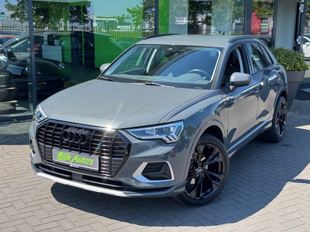 Audi Q3 35 tfsi advanced * matrix led * keyless * trekhaak