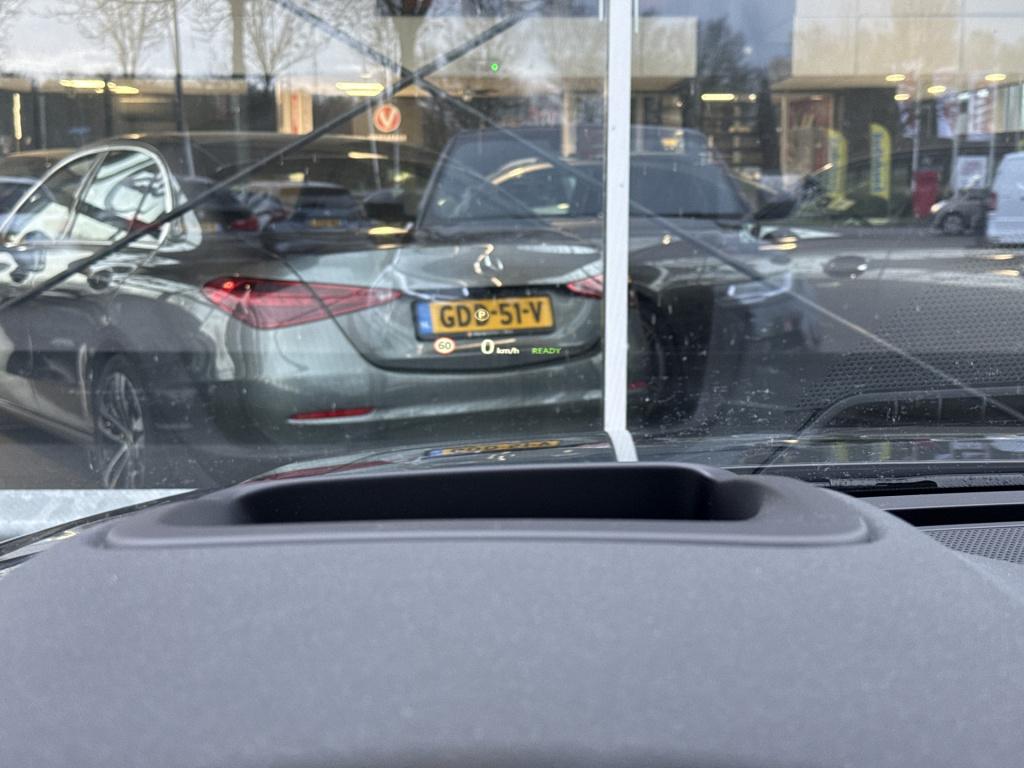 Land Rover Range Rover 1.5 p300e awd r-dynamic se | pano | hud | trekhaak |