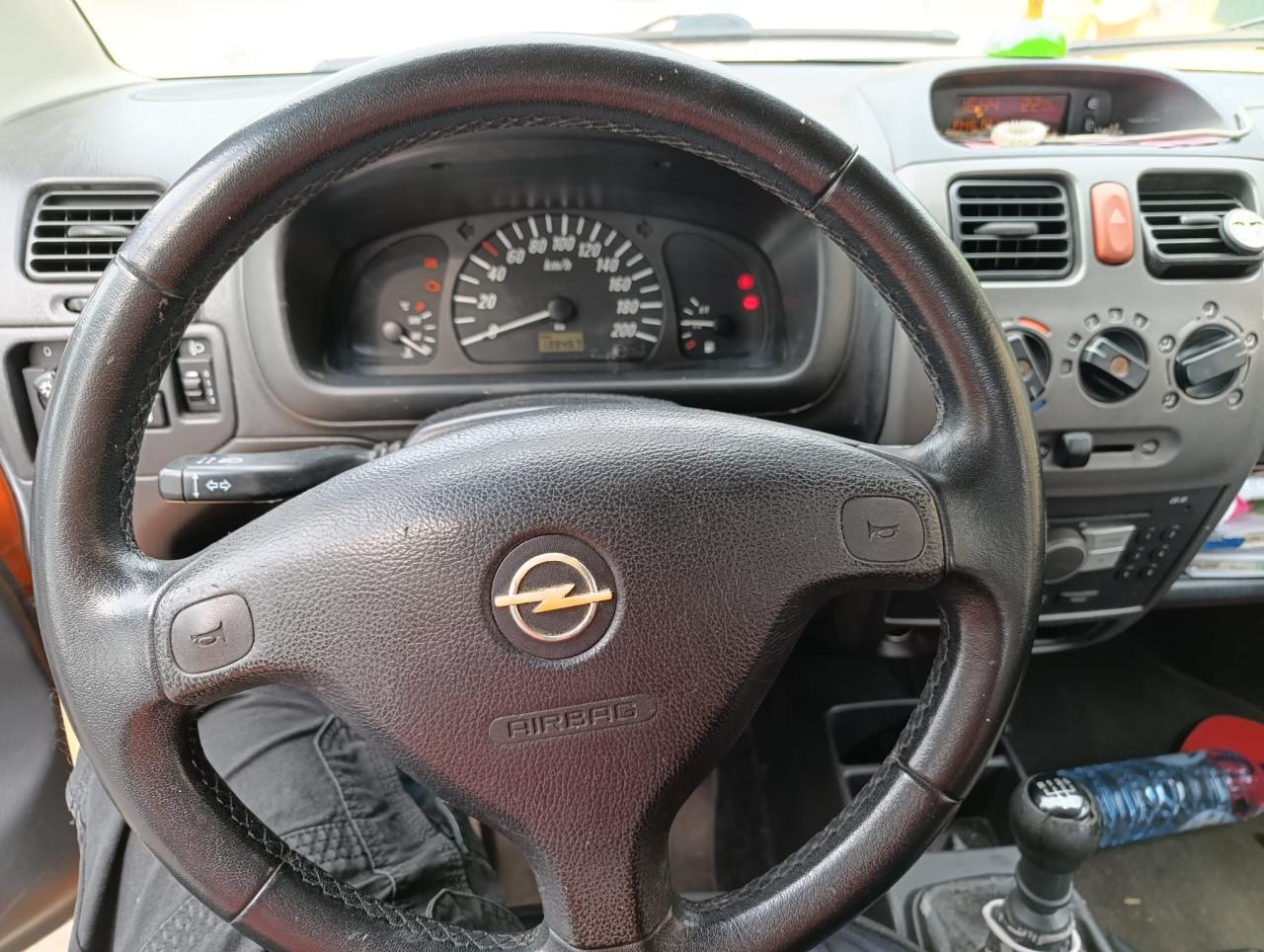 Opel Agila