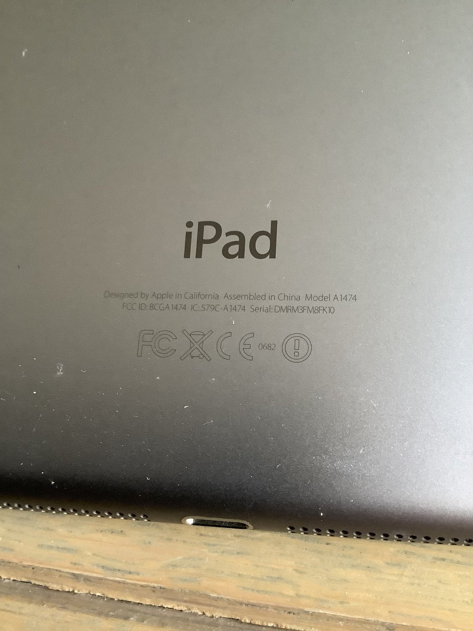 Apple IPad Air type A1474 compleet met lader. 1e generatie 9,7 in h