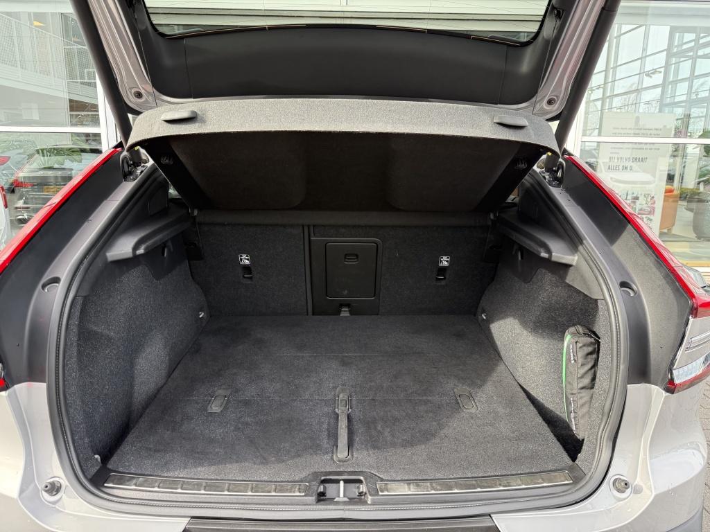 Volvo C40 recharge twin pro 408pk| panodak| 360camea| h&k sound
