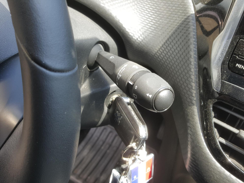 Peugeot 2008 1.2 puretech 82pk s&s style navigatie | airco | cruise control