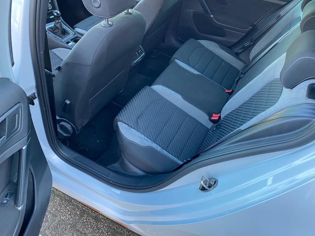 Volkswagen Golf 1.5 tsi highline business r