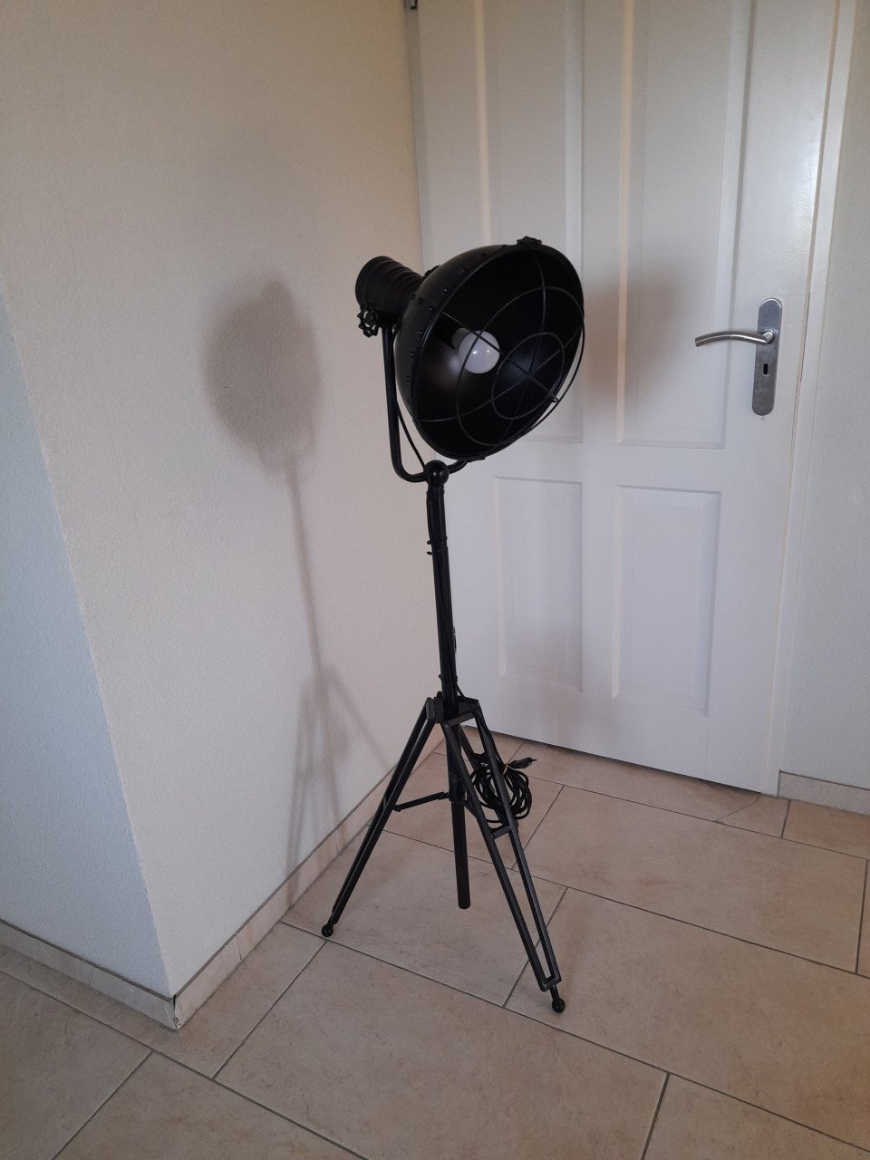 Super gave metale industriele Vloer lamp (in goede nette staat )