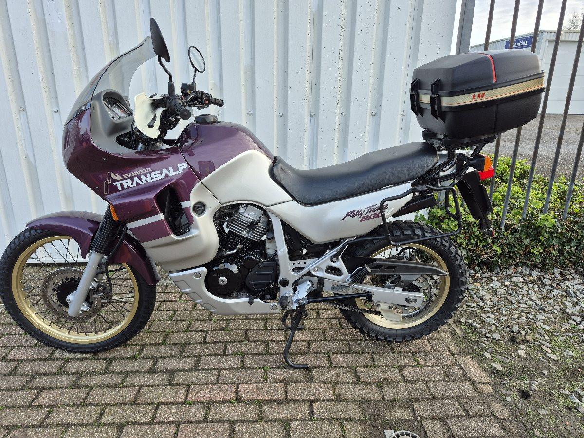 Honda Transalp XL600V, zeer netjes