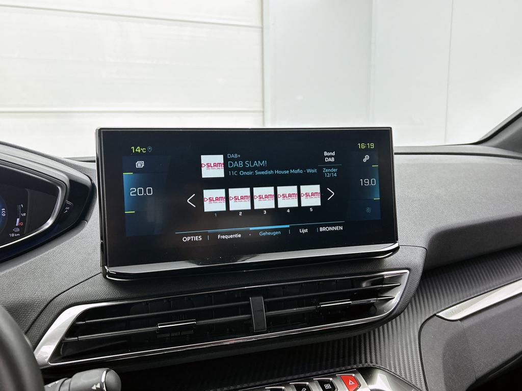 Peugeot 3008 plug-in hybrid 180 pk allure | rijklaar | adaptive cc |