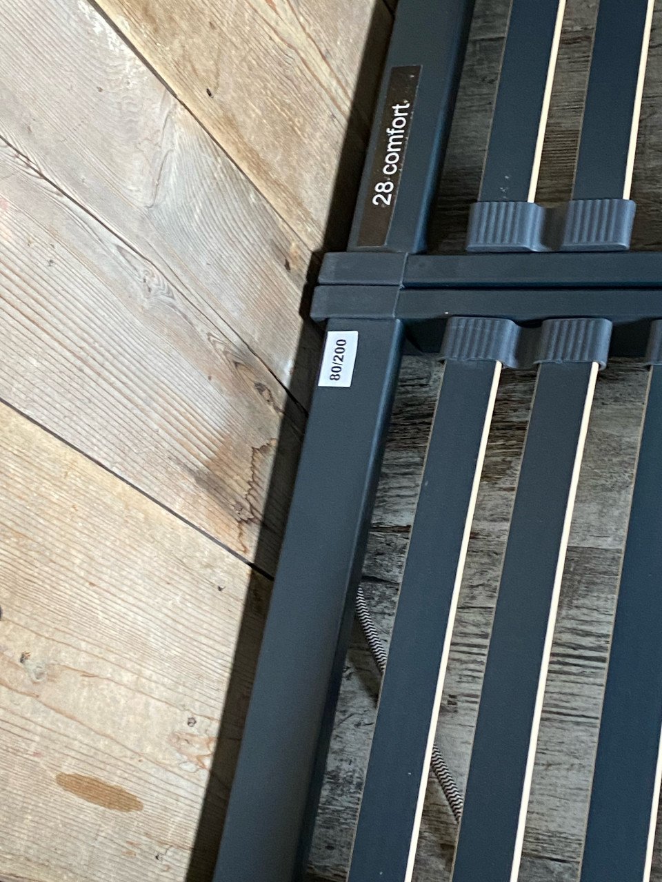 Mooi robuust masief houten bed 160x200