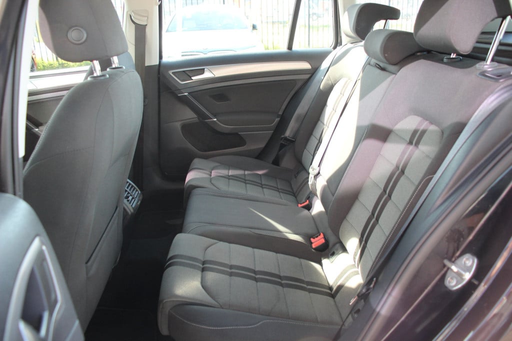 Volkswagen Golf variant 1.0 tsi business edition connected | dsg | achterui