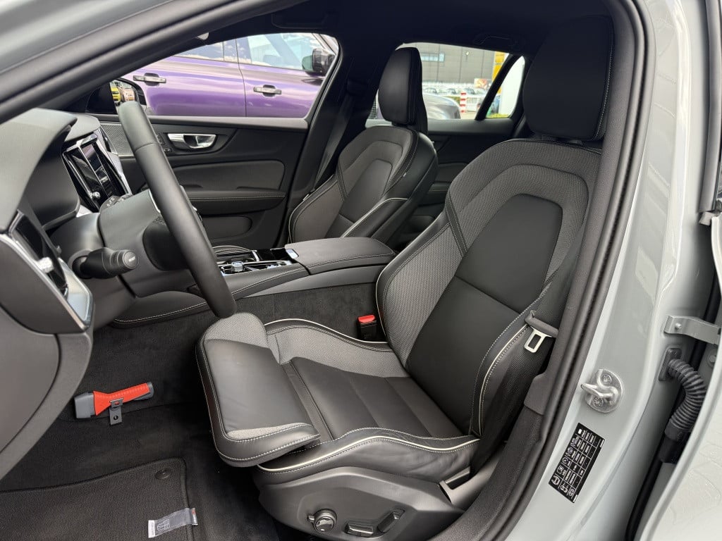 Volvo V60 t6 398pk recharge plus dark| adap.cruise| 360camera| trekaak