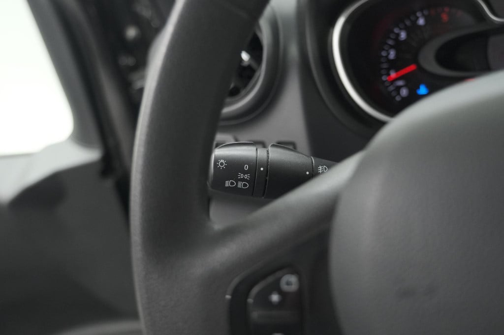 Renault Trafic 2.0 dci 120 t27 l1h1 work edition | trekhaak | apple carplay