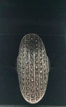 Zilveren ring met marcasite steentjes