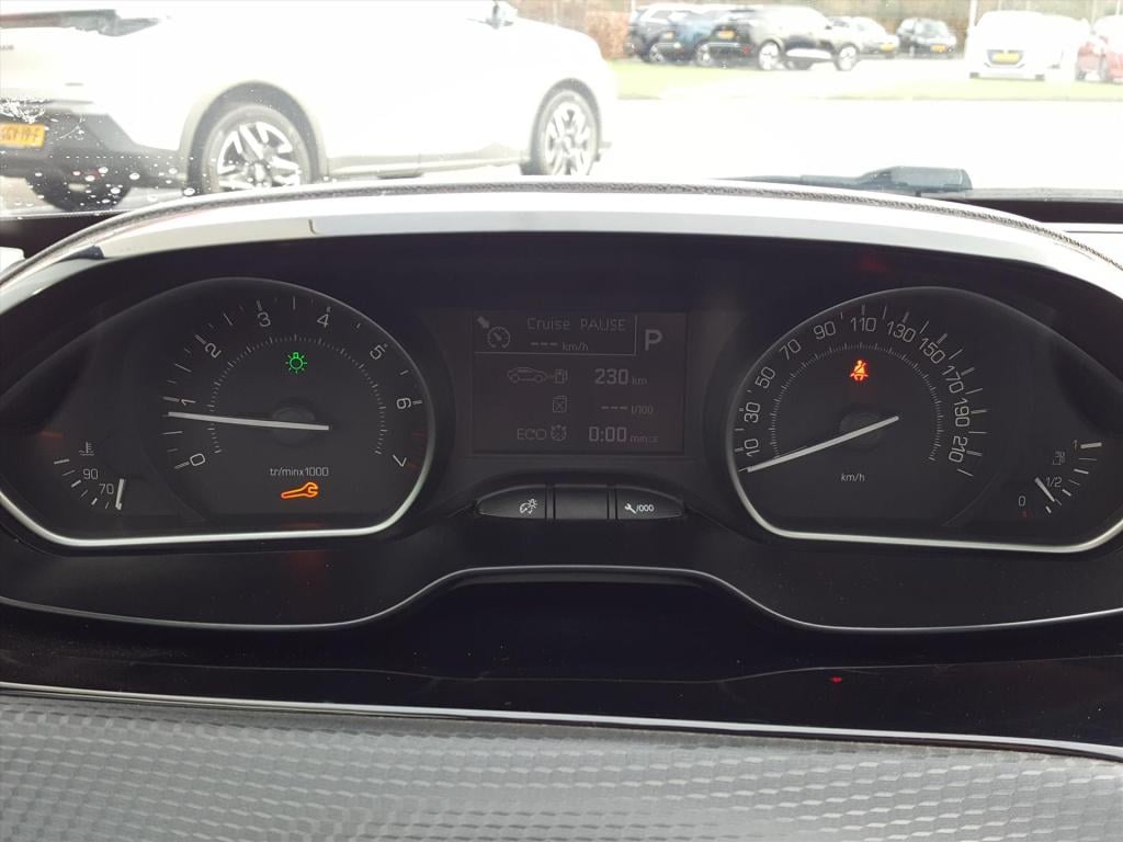 Peugeot 208 gt-line 1.2-110pk 5d vol-automaat(eat6) navigatie | trekhaak | 