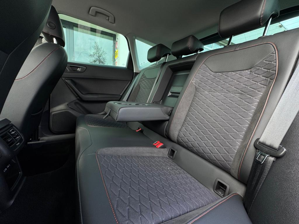 Seat Ateca 1.5 tsi fr business intense * stoel + stuur verwarming * camera 