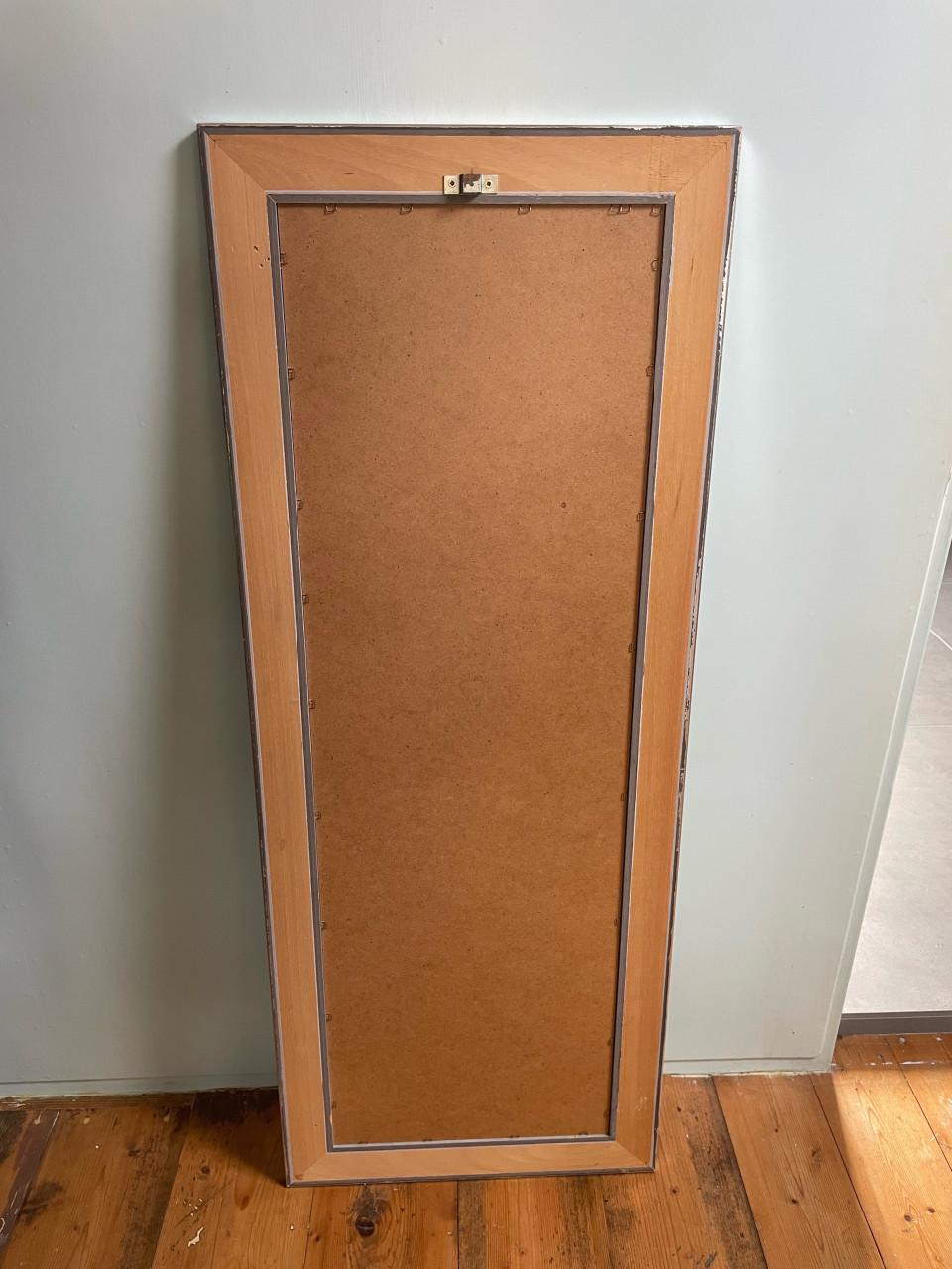 Twee oude spiegels met zilveren houten lijst