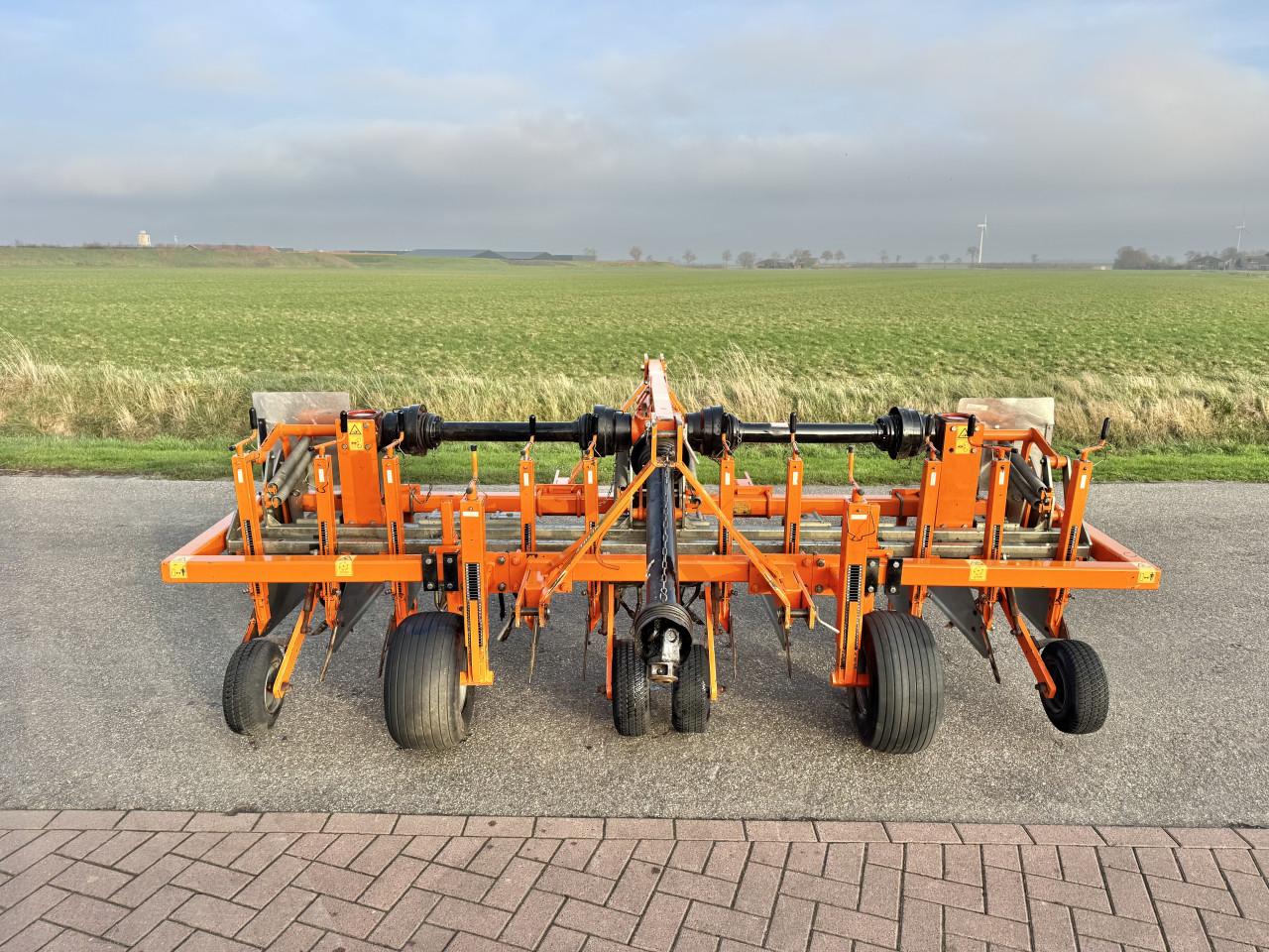 Struik WeedFix 4x75 roterende onkruidwiedmachine