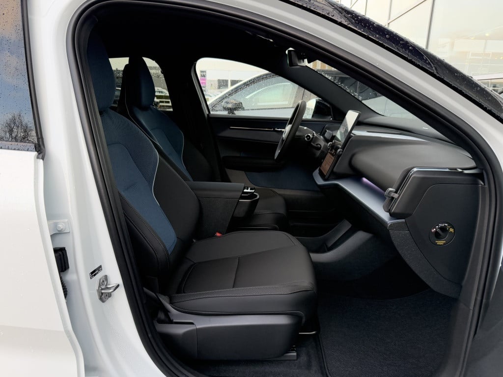 Volvo Ex30 extended range plus