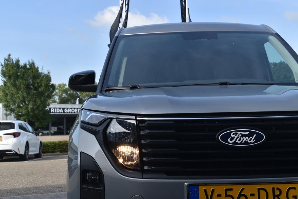Ford Transit Courier 1.0 ecoboost limited | automaat | benzine | climate co