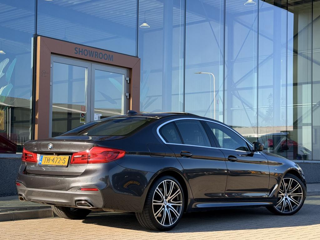 BMW 5 Serie 540i xdrive m-sport | harman kardon | acc |schuif/kanteldak | m