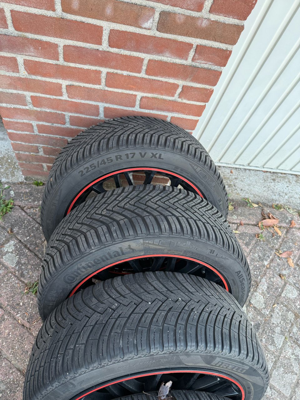 Velgen met zo goed als nieuwe banden