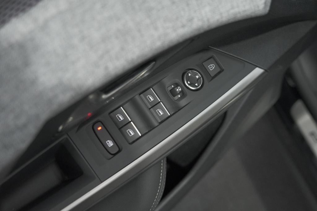Peugeot 5008 1.2 hybrid 136 gt 7p | adaptieve cruise control | camera | ele