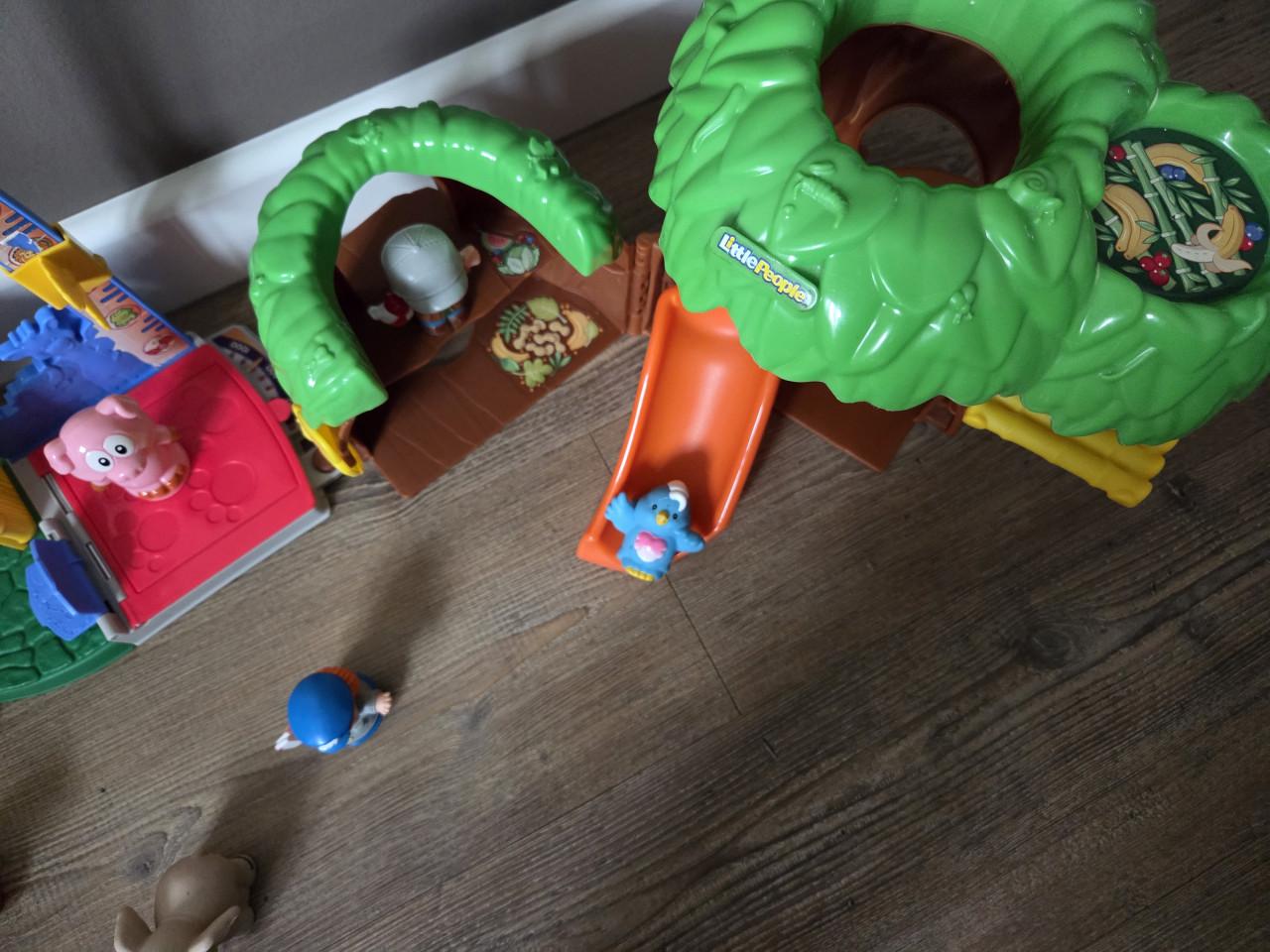 Fisher Price Little People boomhut