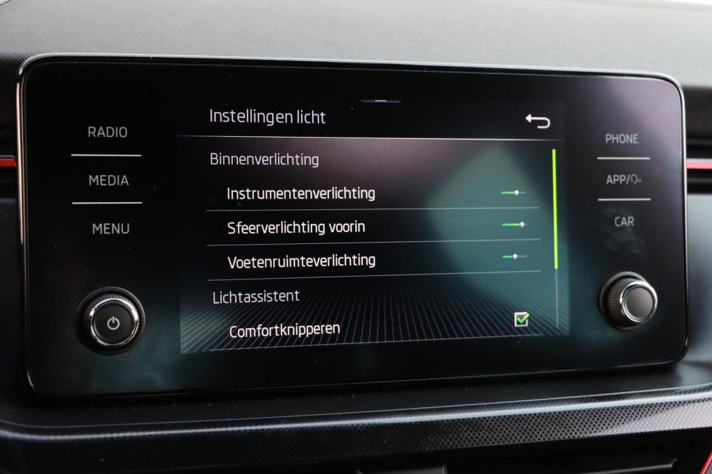 Skoda Scala 1.0 tsi sport business 115pk dsg7