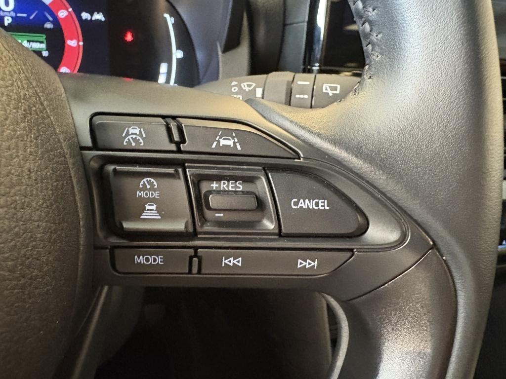 Toyota Yaris Cross 1.5 hybrid dynamic plus| stoel+ stuur verw| camera| adap
