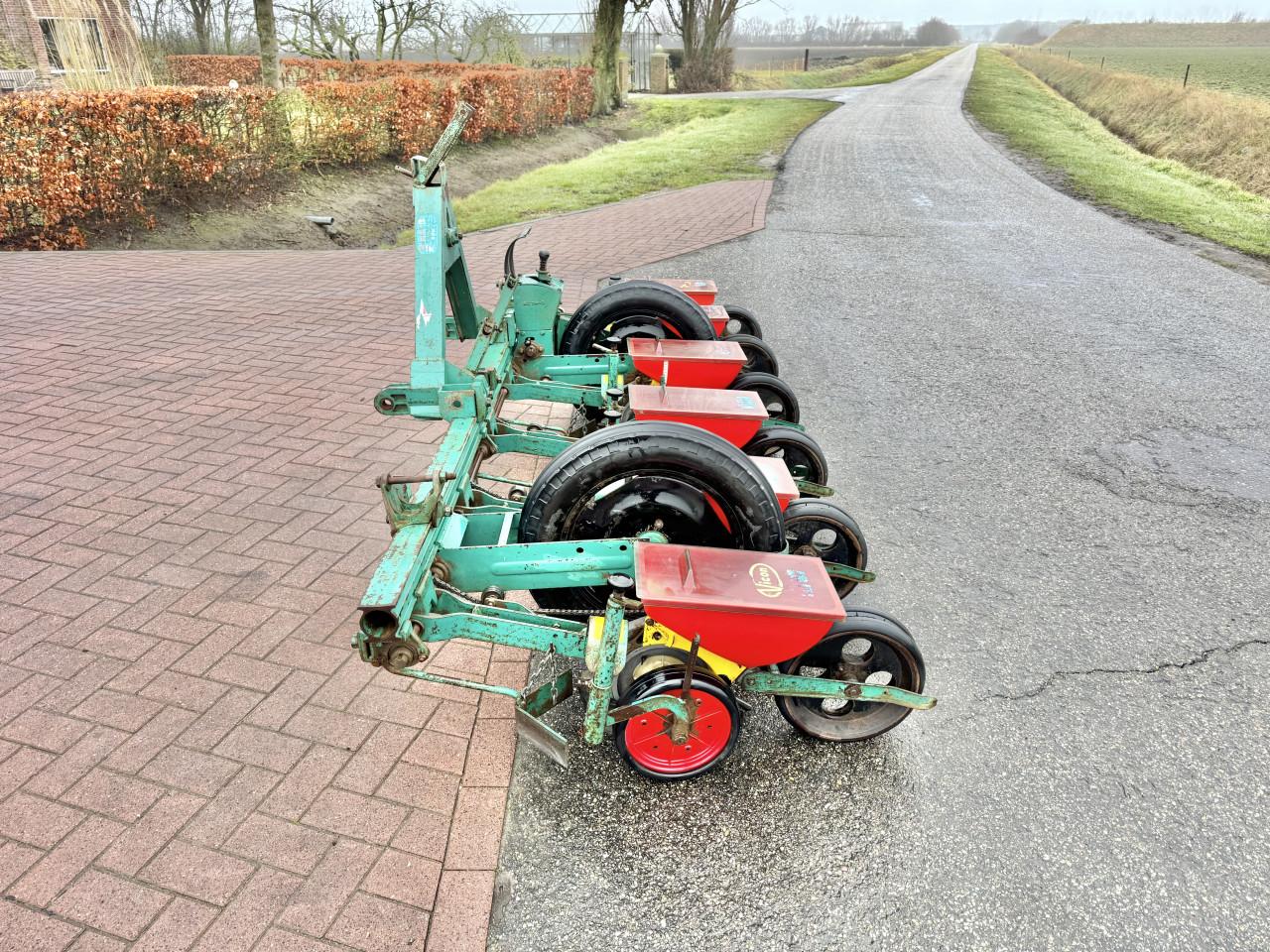 Vicon 6 rijer bietenzaaier 6x50cm