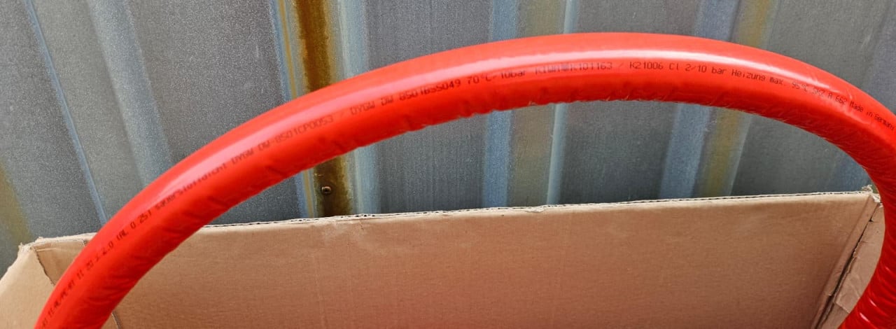 20,5m rol 20x2,0mm PE waterleiding 10mm geisoleerd rood