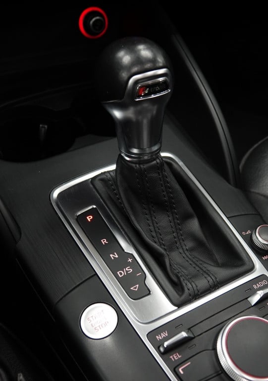 Audi A3 limousine 1.8 tfsi | panorama | leder | camera | pdc |