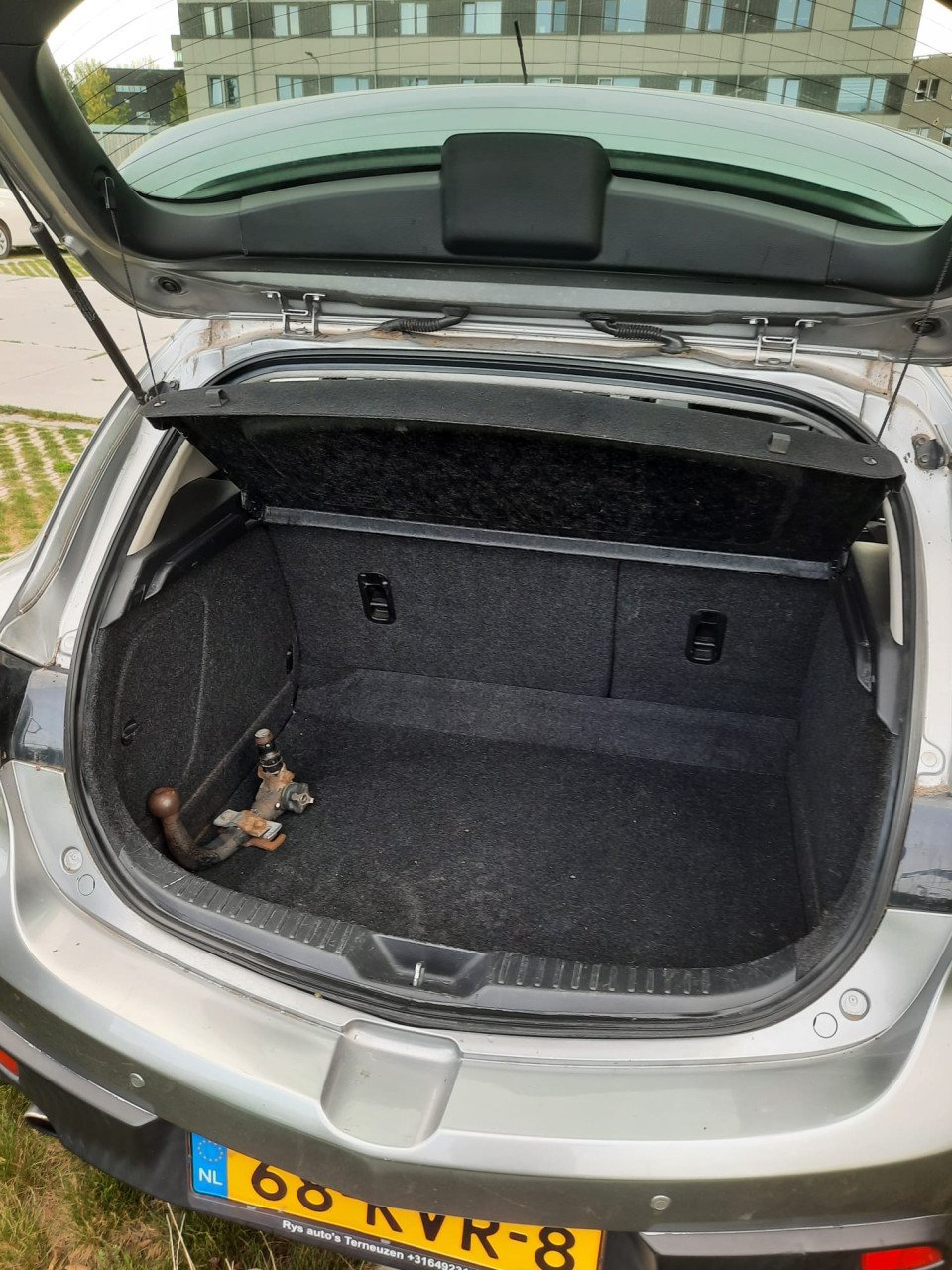 Mazda 3 1.6 sport grijs