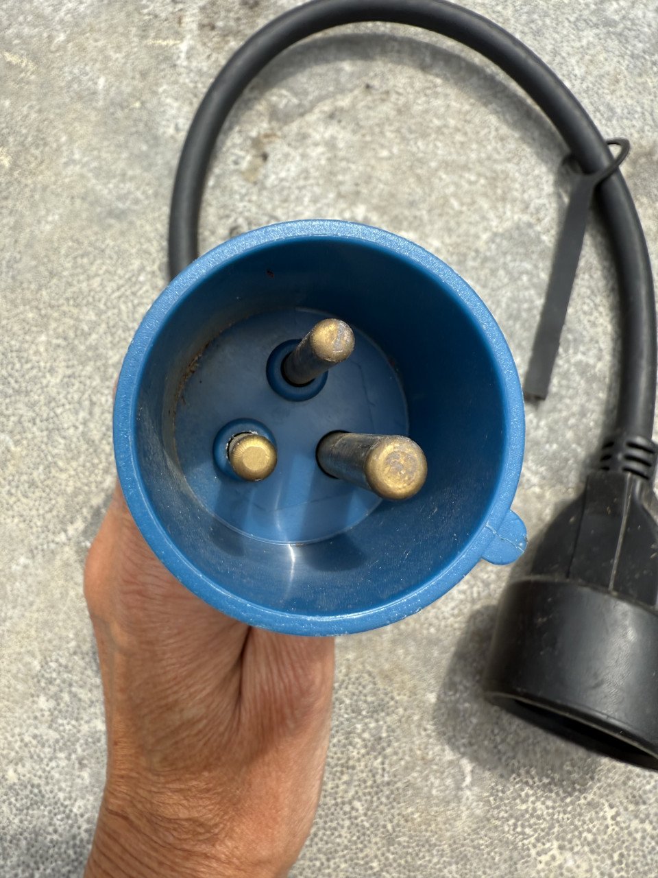 Diverse elektriciteit-verkoopkabels camping