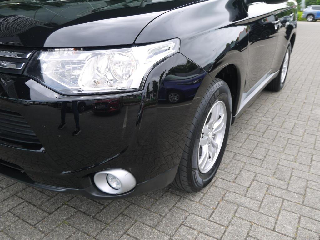 Mitsubishi Outlander 2.0 intense automaat|trekhaak|rijklaar