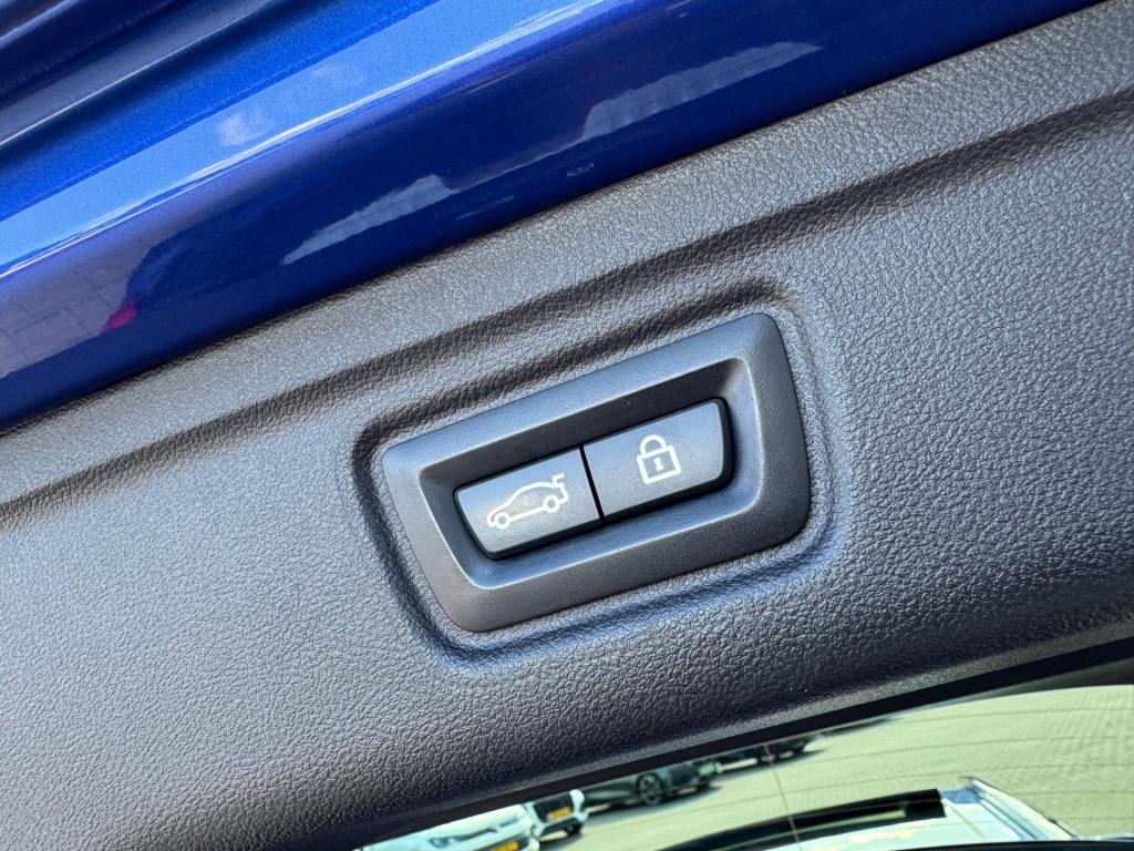 BMW 3-serie touring 330e m-sport * pano * acc * harman/ kardon