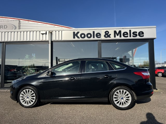Ford Focus 1.0 ecoboost 125pk 4-deurs sedan titanium