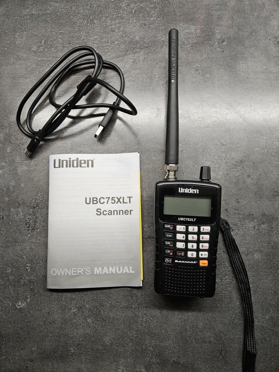 Uniden Bearcat UBC75XLT scanner