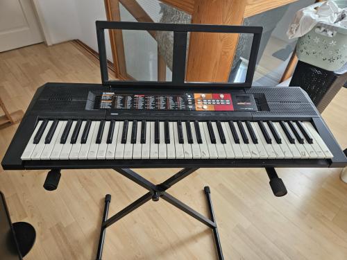 YAMAHA PRS-F51 keyboard