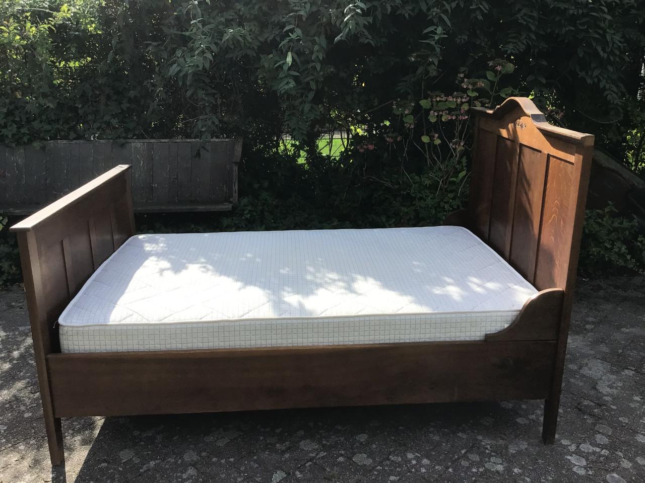 Vintage Bed “ Twijfelaar”