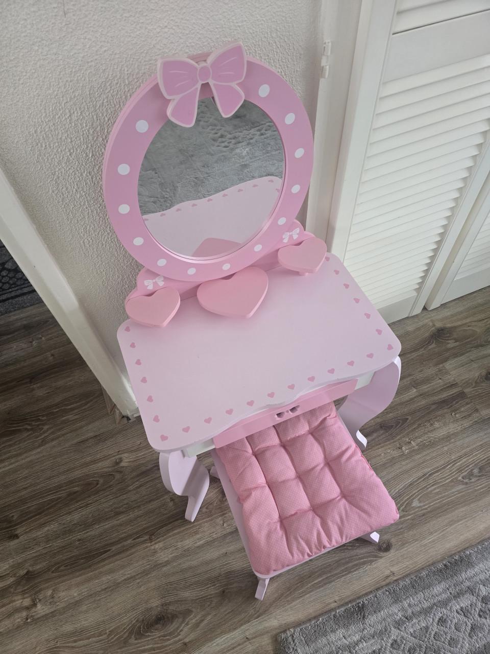 Te koop complete M-up tafel