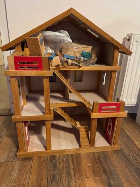 Poppenhuis inclusief accessoires