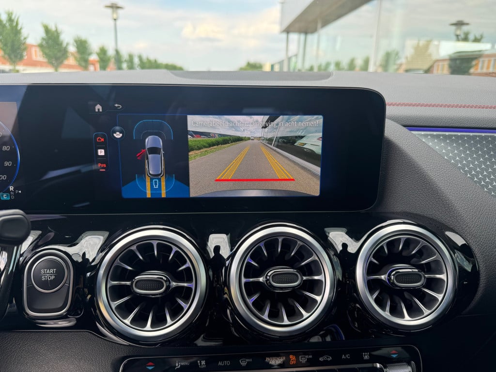 Mercedes-Benz Eqa 250+ amg line 71 kwh advanced automaat ,apple-carplay