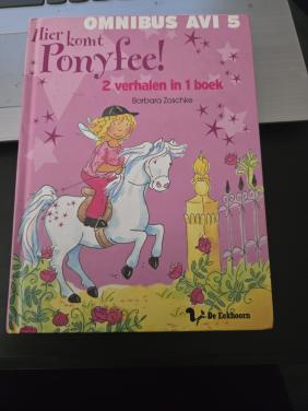 Boek : omnibus van de serie "Hier komt Ponyfee!", 2008