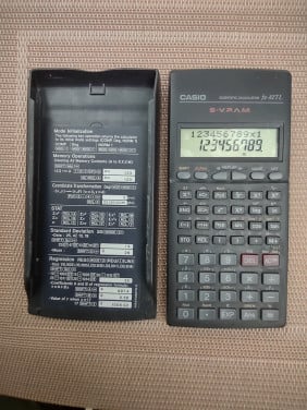 Calculator  of Rekenmachine Casio fx82TL