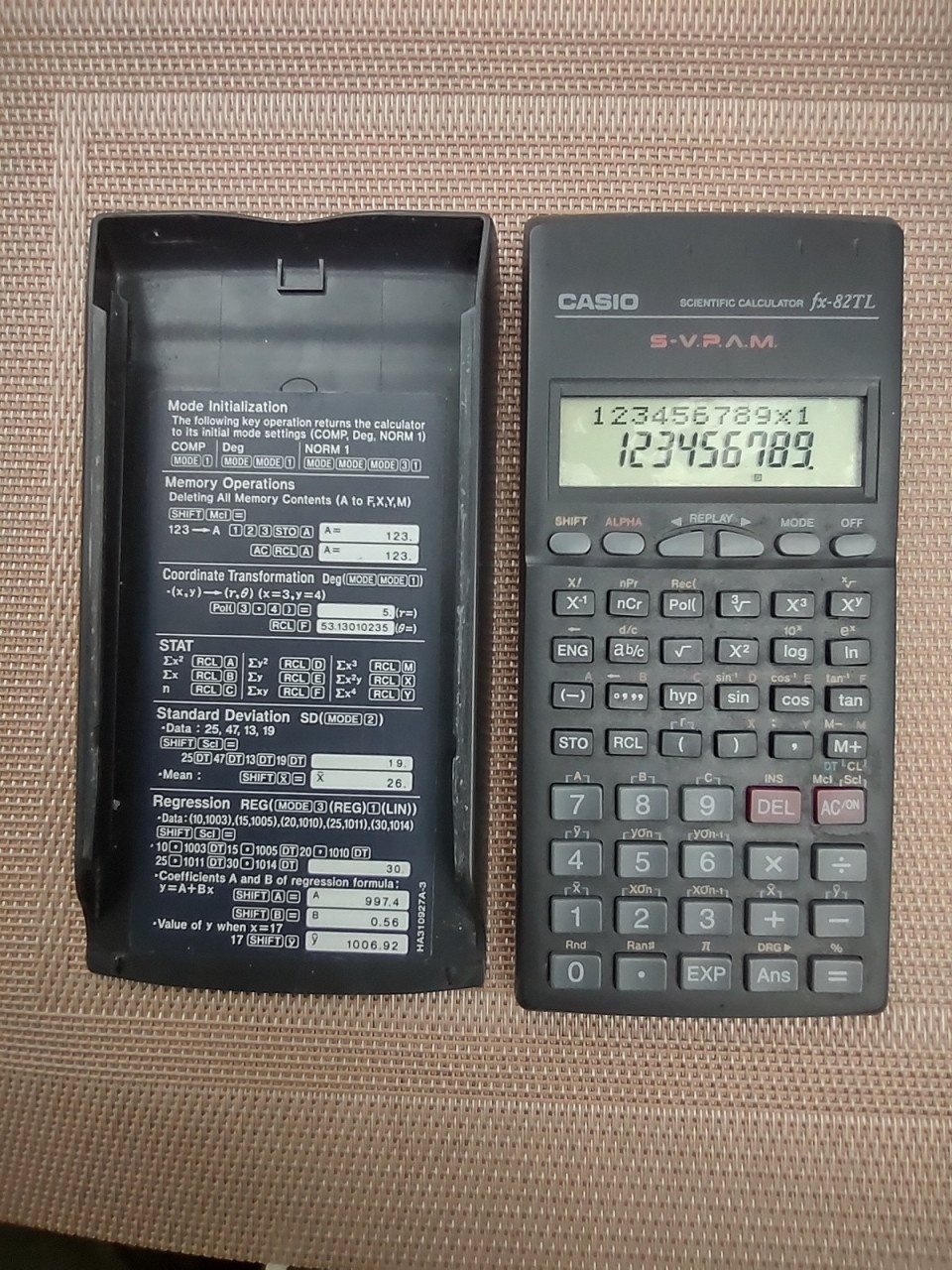 Calculator  of Rekenmachine Casio fx82TL