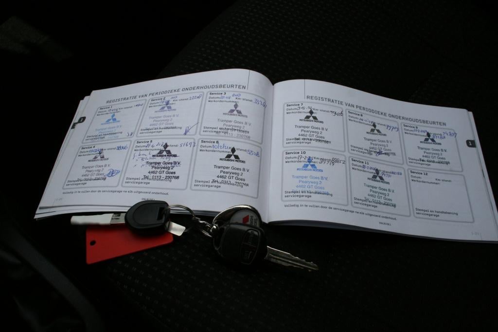 Mitsubishi Space Star 1.0 bright / pdc / climate / cv / dealer ond.
