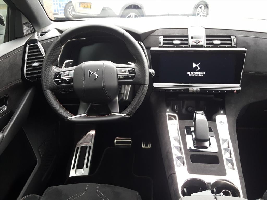 Ds Ds 7 1.6 e-tense hybride 300pk 4x4 automaat(t8) performance line+|navi|b