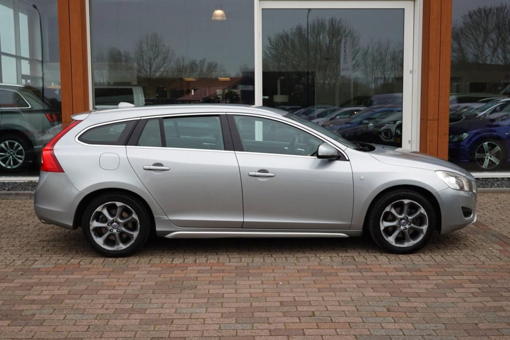 Volvo V60 1.6 t3 150-pk ocean race