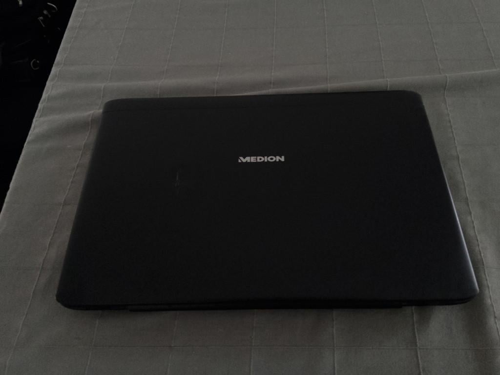 Game Laptop-Medion Erazer-17,3inch-Full HD-i7-werk16giga-W11-SSD-Office2019