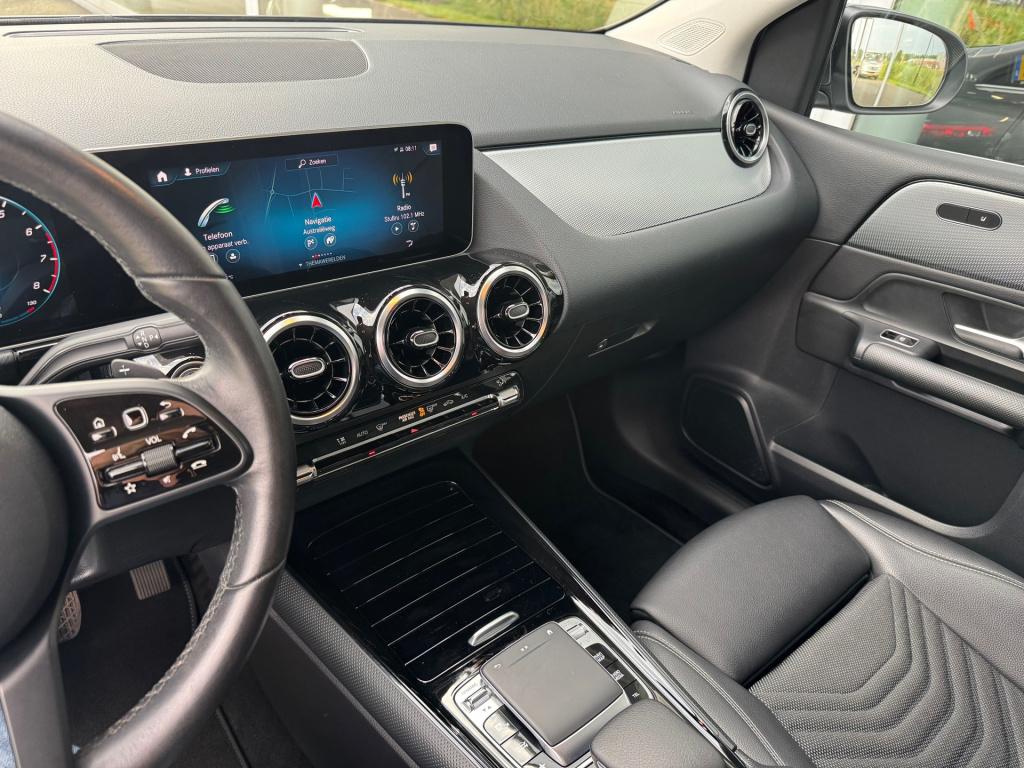 Mercedes-Benz B-Klasse 180 style automaat , achteruitrijcamera