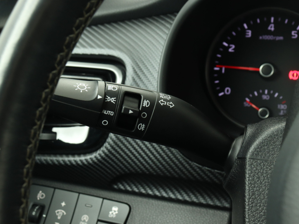 Kia Stonic 1.0 t-gdi mhev gt-line | stuur- en stoelverwarming | navigatie |